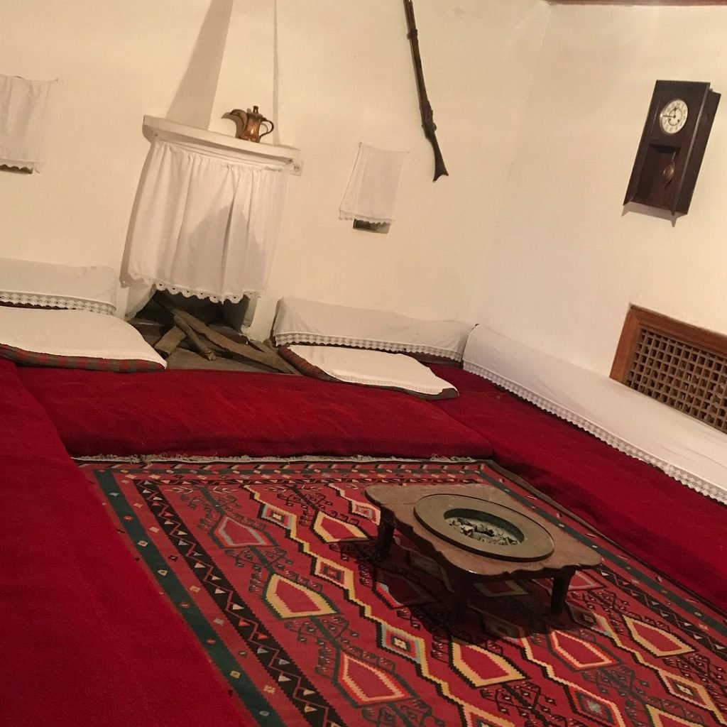 Ethnographic Museum ( Gjirokaster ) albaniadestination.in