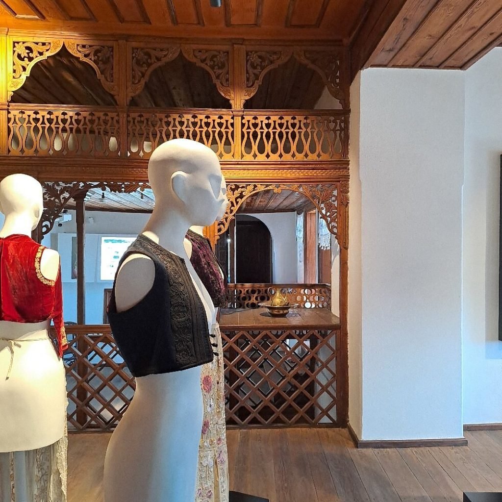 Ethnographic Museum ( Gjirokaster ) albaniadestination.in