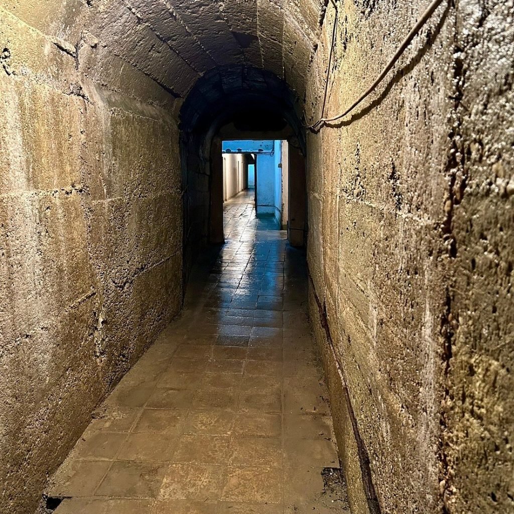 The Cold War Tunnel ( Gjirokaster ) albaniadestination.in