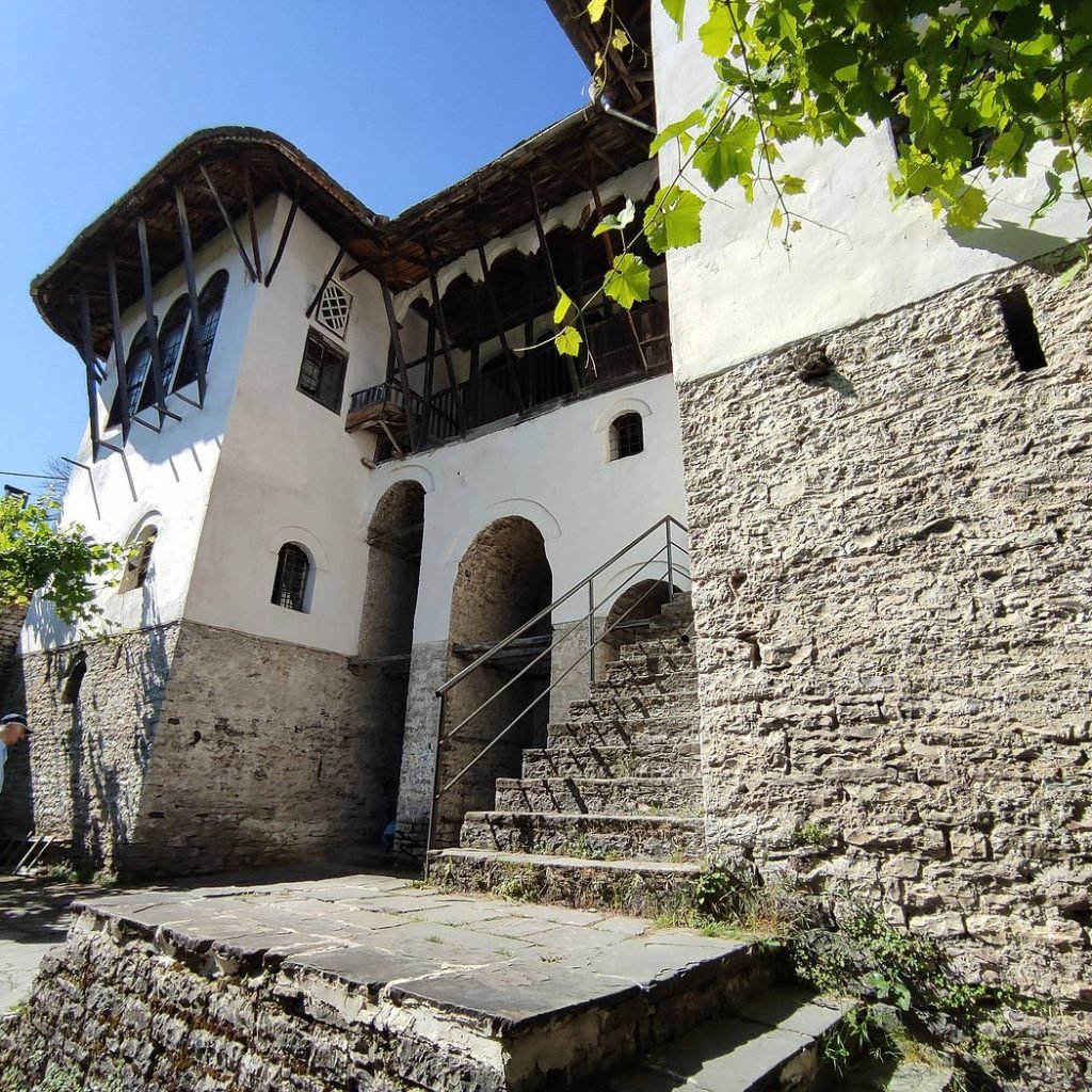 Skenduli House ( Gjirokaster ) albaniadestination.in