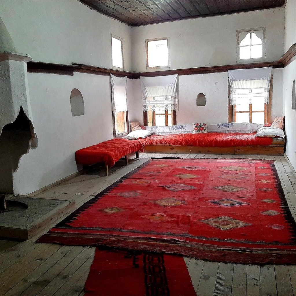 Skenduli House ( Gjirokaster ) albaniadestination.in