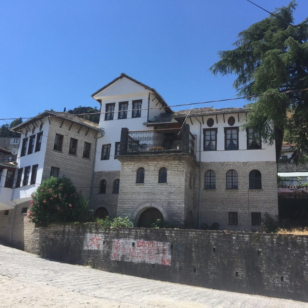 Ethnographic Museum ( Gjirokaster ) albaniadestination.in