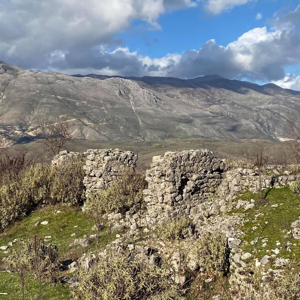 Kardhiq Castle ( Gjirokaster ) albaniadestination.in