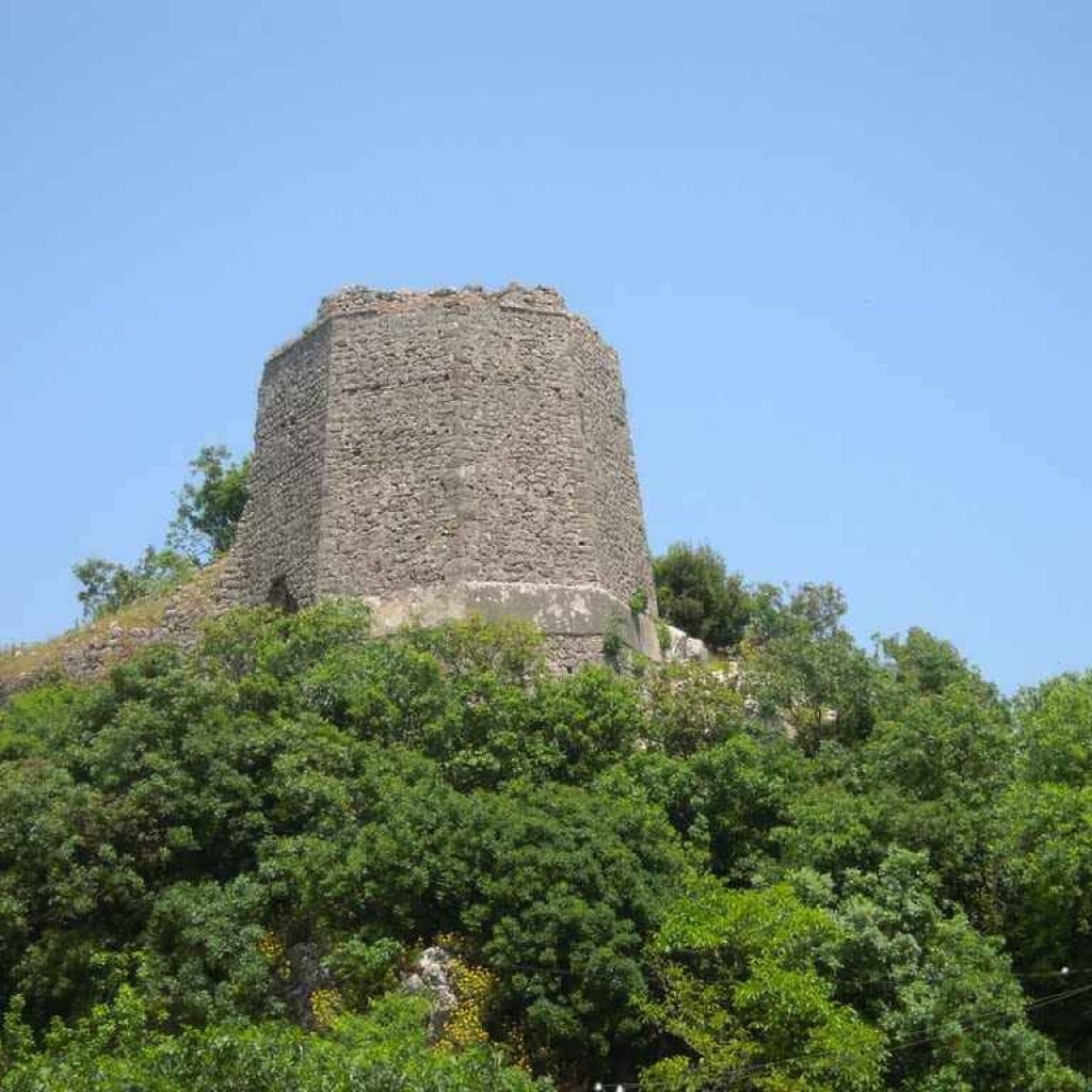 Kardhiq Castle ( Gjirokaster ) albaniadestination.in