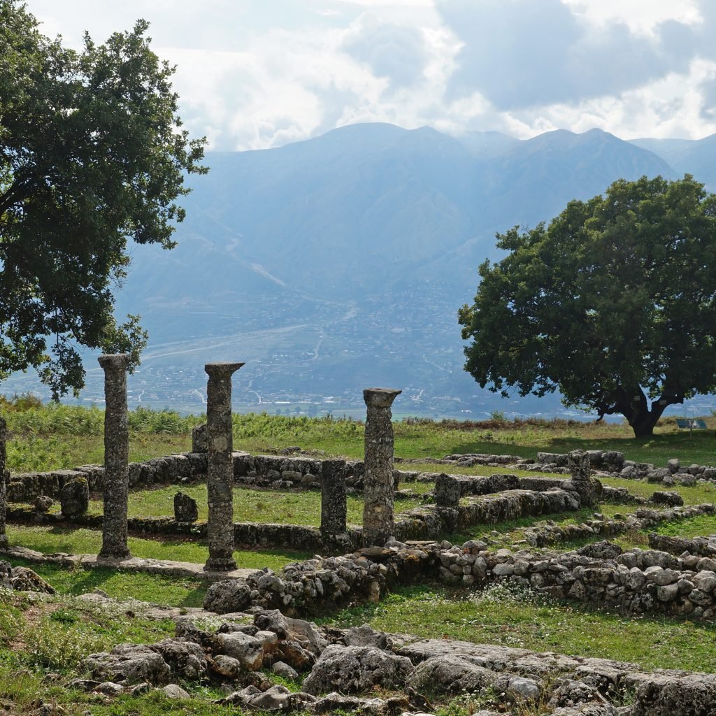 Antigonea ( Gjirokaster ) albaniadestination.in