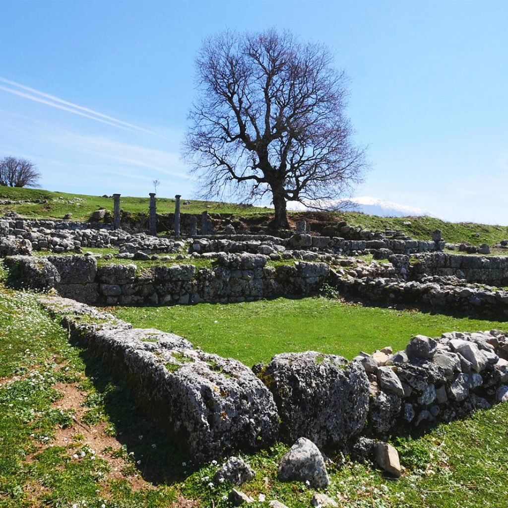 Antigonea ( Gjirokaster ) albaniadestination.in