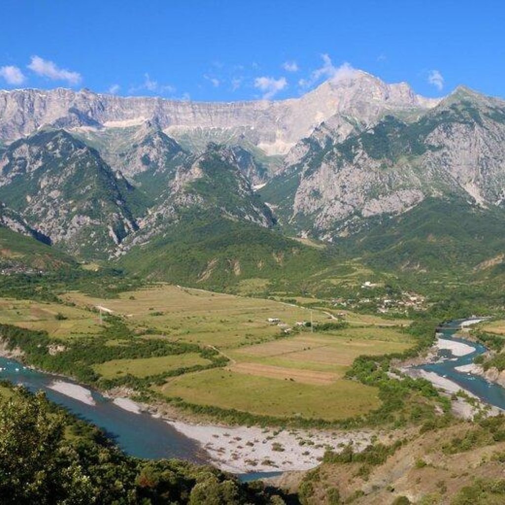 Lunxheri Mountain ( Gjirokaster ) albaniadestination.in