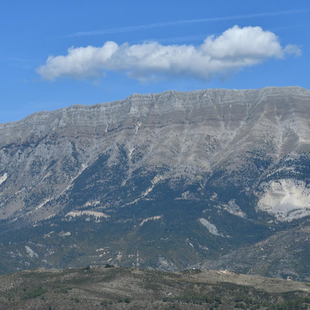 Lunxheri Mountain ( Gjirokaster ) albaniadestination.in