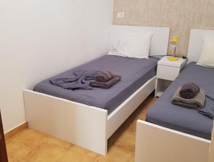 2-bedroom apartment 590 albaniadestination.in