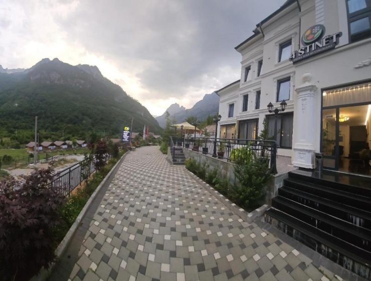 4 Stinët albaniadestination.in