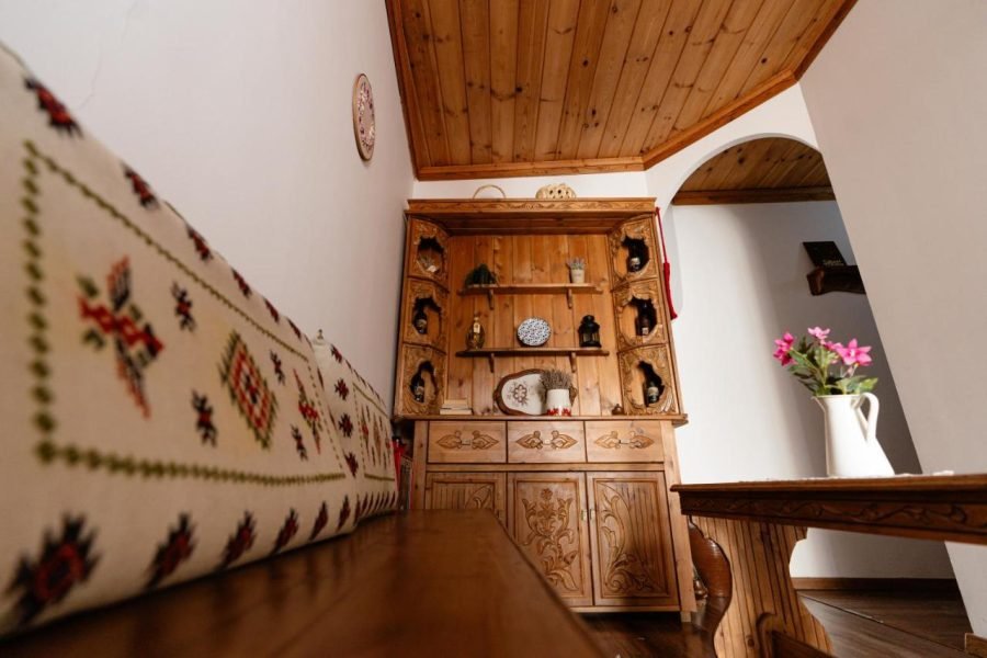 4 Rooms 1940 albaniadestination.in