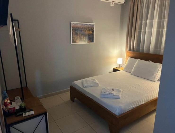 Adrian Hotel albaniadestination.in